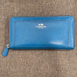 Coach wallet 👛